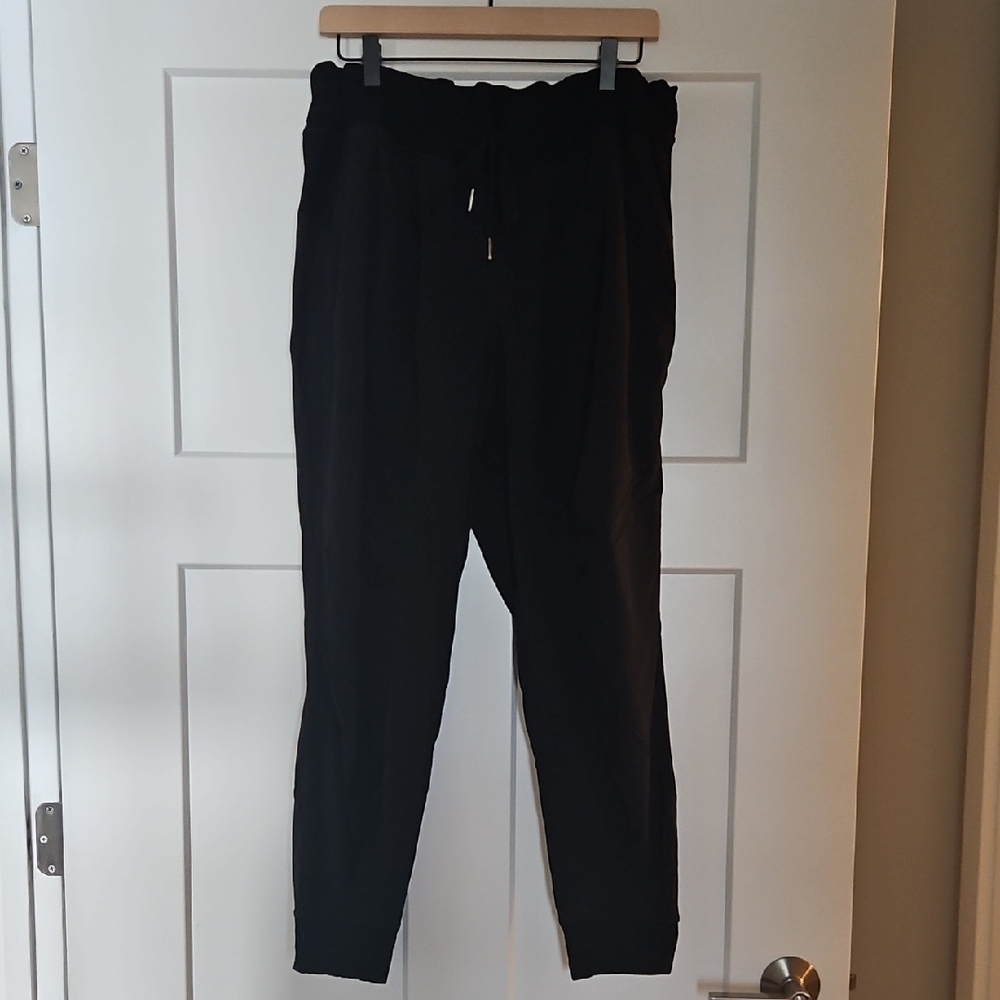Lululemon Black Dance Studio Mid-Rise Jogger